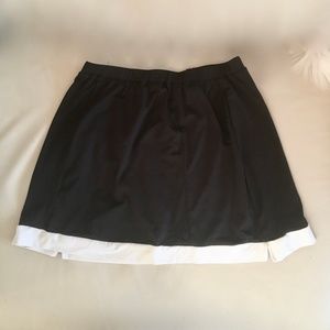 IN-BETWEEN/Skirt